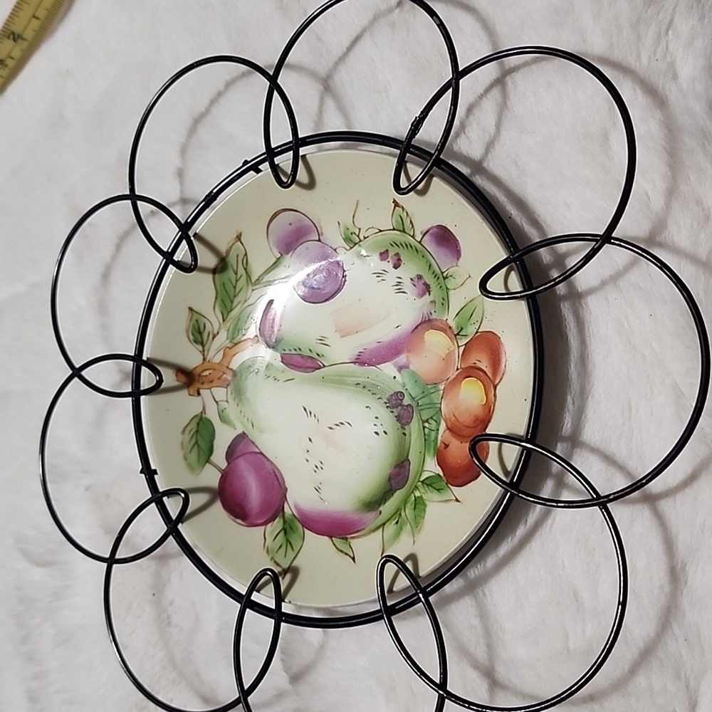 VINTAGE  JAPAN  HAND PAINTED CERAMIC PLATE WITH WALL HANGER.  FRUIT.
